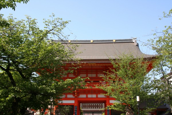 祗園祭之祗園信仰·八坂神社】八坂神社，原名为感神院或祗園社，祭神是