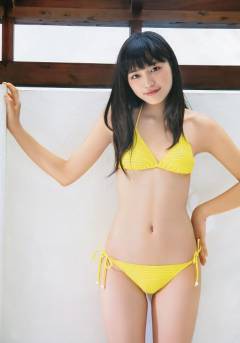 川口春奈かわいいビキニ水着画像13枚とブルマーやセーラー服やスク水 甘酸っぱい紺色