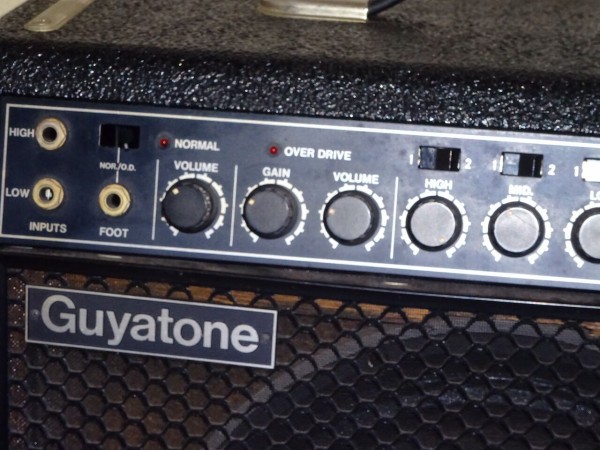 Guyatone FLIP 2000MKII (2) : 長田(猫舌)のblog