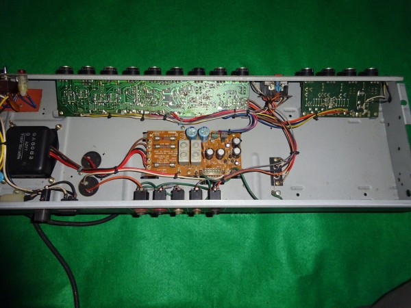 YAMAHA F100-212 (3) : 長田(猫舌)のblog