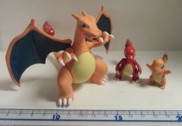 ポケモン　リペイントセット（ポケプラ、その他）② ポケプラ№29「リザードン進化セット」と「イベルタル&ディアン