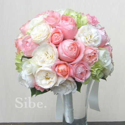 軽井沢ウェディング アプリコットピンクローズのラウンドブーケ Studio Sibe