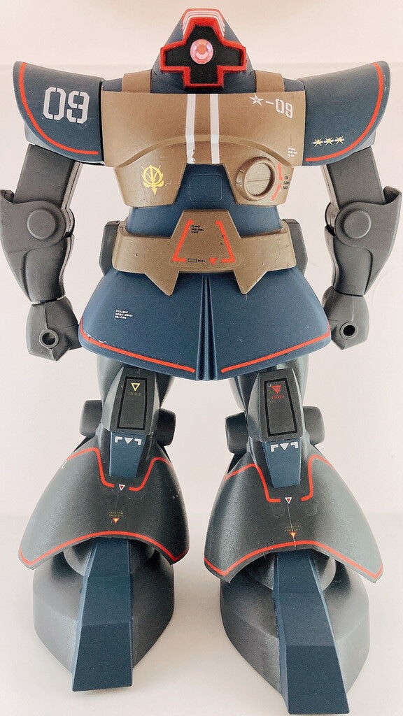 旧キット1/100 リアルタイプ ドム : ランナー筆塗り