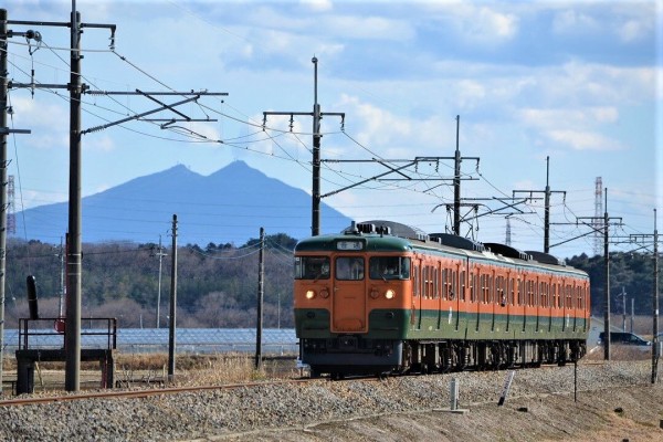 思川界隈を往く 両毛線115系電車 13年1月 Silence Express