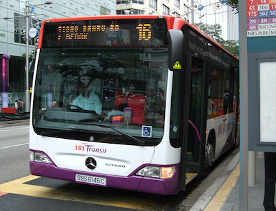 シンガポールのバスはメルセデス ベンツ シンガポールねた