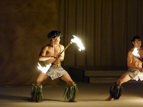 エディ勇人、バースデー！ : Fire Knife Dance Team「Siva Ola