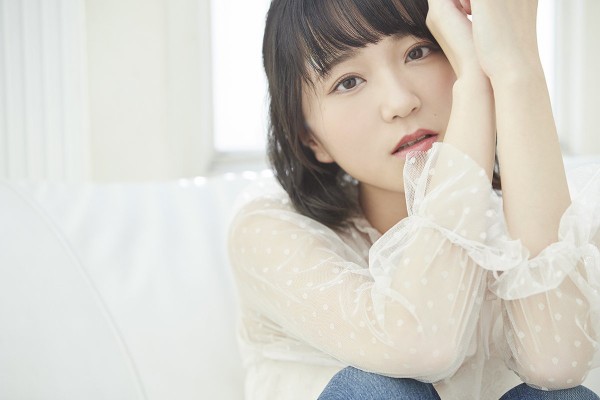 イコラブ] HUSTLE PRESS編集長さん 衣織＆莉沙のサイン入りクリア