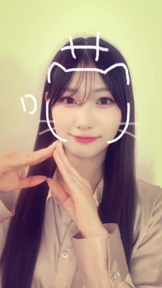 ノイミー] 萌子ちゃん開設してから2週間ぐらい？毎日TikTok更新中