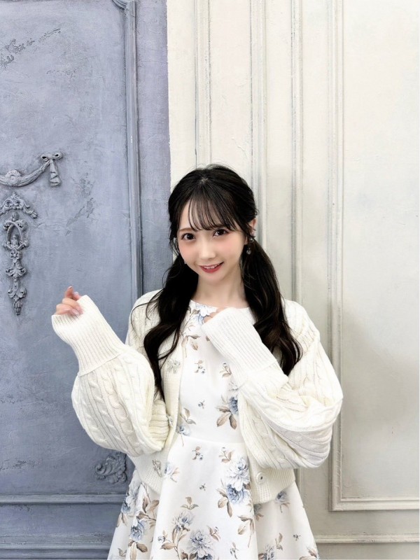 ノイミー] 鈴木瞳美、谷崎早耶×evelyn『 2024 new collection 』の