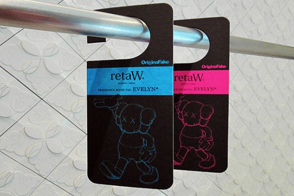 非売品 originalfake retaW kaws ルームタグ FW2012 非売品 originalfake retaW kaws ルームタグ FW2012