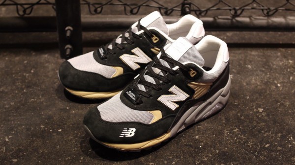 ニューバランス new balance MT580 WHITE COLLAR 「BURN RUBBER別注 ...