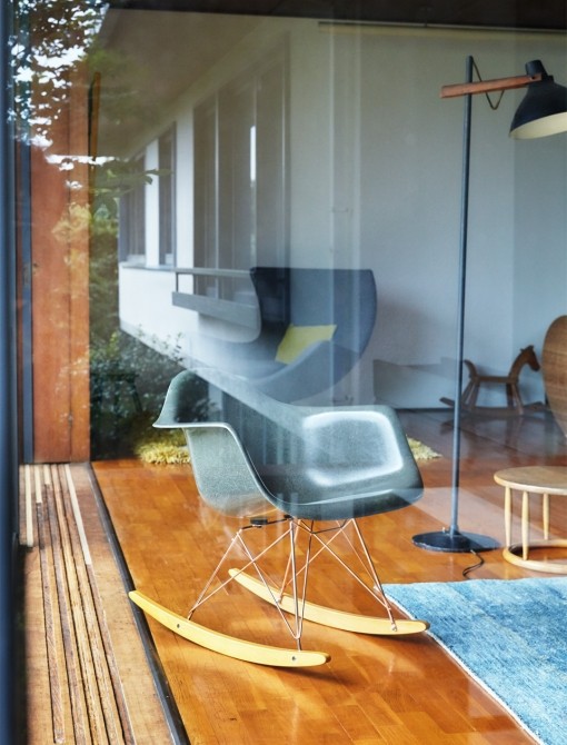 モダニカ アームシェル・ロッカーベース(ウォールナット) モダニカ アームシェル・ロッカーベース(ウォールナット) MODERNICA