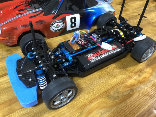 5号車 TT-02 ポルシェ911カレラRSR : 小学生の息子とラジコン