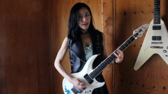 海外 美人でしかもギターが上手いとは 日本の女性ギタリスト Yukiのギター演奏に対する海外の反応 すらるど 海外の反応