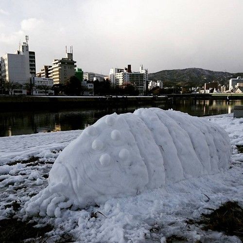 海外 日本人はクリエイティブだね 全国で雪が降った日本で作られた様々な雪だるまを見た海外の反応 すらるど 海外の反応