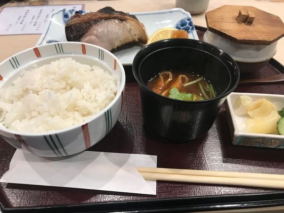 海外 日本に住んでるみんなは家でお昼を食べる時は何を作っている 日本のお昼ご飯に対する海外の反応 すらるど 海外の反応