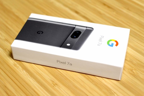 Googleの新スマホ「Pixel 7a」を外観や同梱品、基本機能を写真や