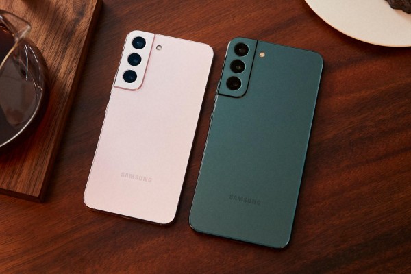 Samsung、新フラッグシップスマホ「Galaxy S22」と「Galaxy S22+」を