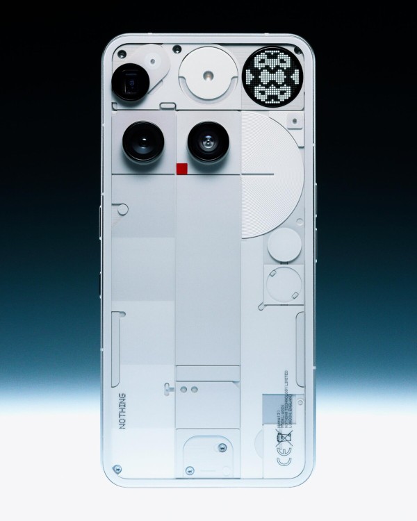 FeliCa対応の新フラッグシップスマホ「Nothing Phone (3)」を日本で8月