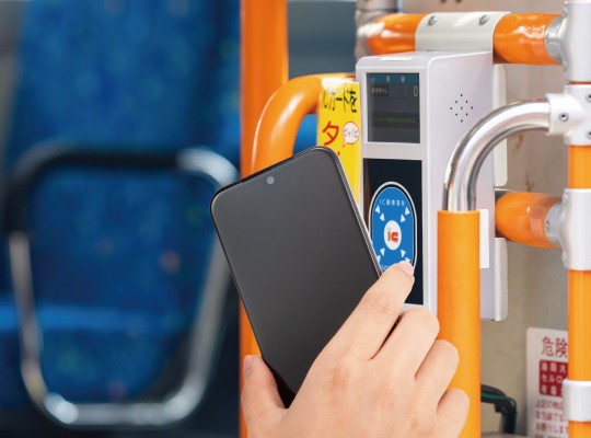 シンプルタッチスクリーン携帯電話　A205KC Amazon | 【整備済み品】SIMロック解除済 かんたんスマホ3