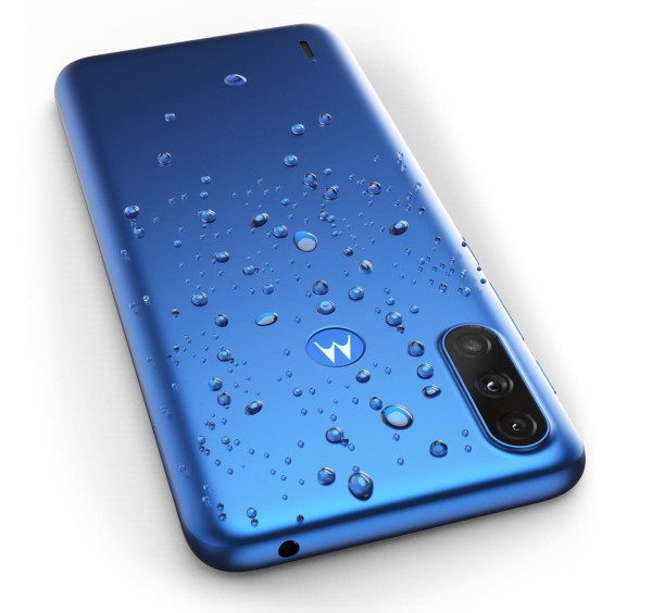 モトローラ、低価格なSIMフリースマホ「moto e7」と「moto e7 power