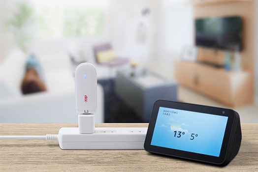 KDDI、au向け小型Wi-Fiルーター「無線LAN STICK KTD31」を発表