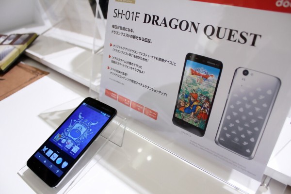 docomo SH-01F DRAGON QUEST ドラゴンクエスト ドコモから発売の「DRAGON QUEST」スマートフォン速攻フォト