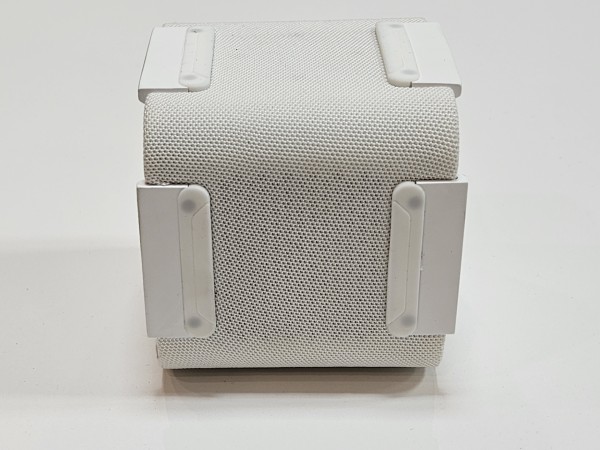 アウトドアでも3Dオーディオを楽しめるポータブルスピーカー