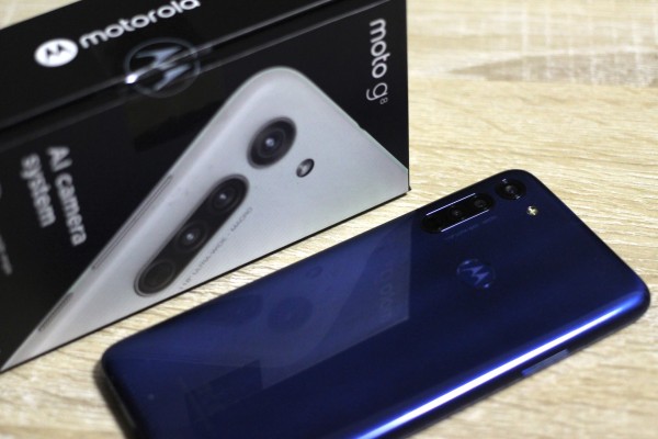 モトローラの約2.6万円のSIMフリースマホ「moto g8」を