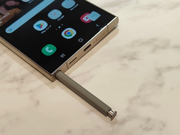 新プレミアムスマホ「Galaxy S24 Ultra」を写真と動画で紹介！メーカー