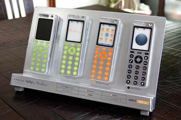 秋吉 健のArcaic Singularity：「勝利」の時代が終わる。auの3G携帯