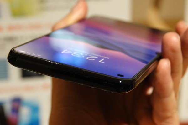 【おまけ付き】ZTE a1 ZTG01 ブラック 本体　128gb 6gb au、3200万画素インカメラ搭載の5Gスマホ「ZTE a1 ZTG01