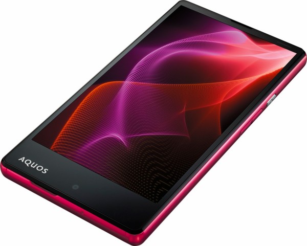 ソフトバンク、SoftBank向け4.7インチコンパクトハイエンドスマホ