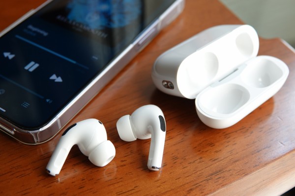完全ワイヤレスイヤホン「AirPods Pro（第2世代）」の性能と機能を