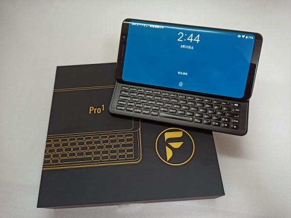 スライド型QWERTYキーボード搭載スマホ「F(x)tec Pro1」を写真で紹介