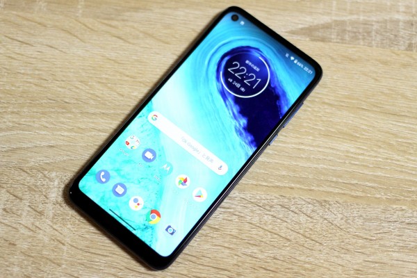 モトローラの約2.6万円のSIMフリースマホ「moto g8」を