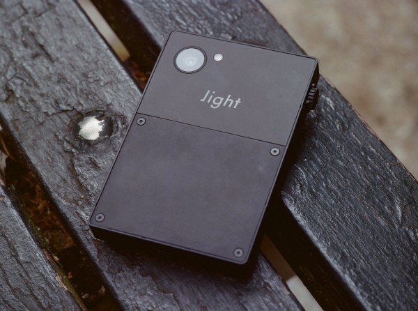 The Light Phoneのシンプルフォン「Light Phone III」が技適を通過