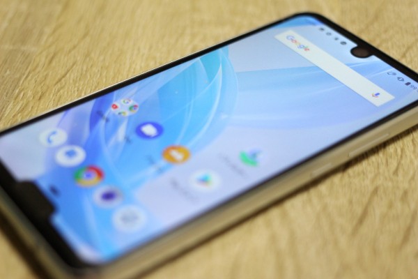 シャープ、SIMフリースマホ「AQUOS zero SH-M10」と「AQUOS R2 compact 