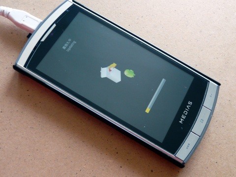 世界最薄7.7mm＋おサイフ＋ワンセグ＋赤外線！ドコモスマートフォン