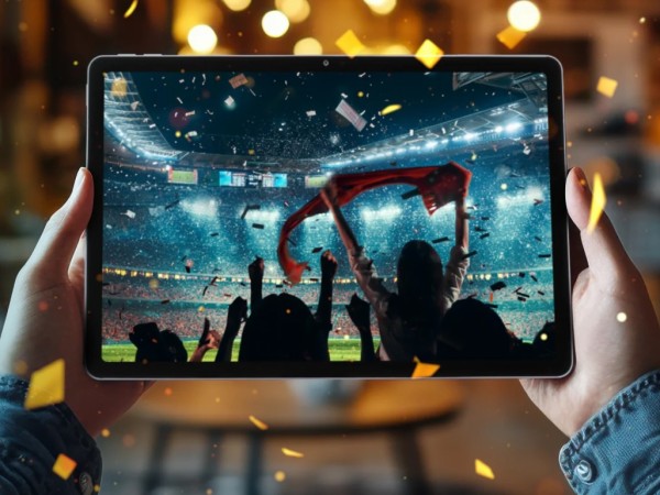 ソフトバンク、SoftBank向け5G対応の11インチAndroidタブレット