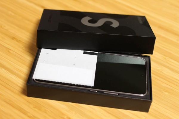 【美品】Galaxy S22 本体 箱付き 最新スマホ「Galaxy S22」のNTTドコモ版「SC-51C」を購入！開封