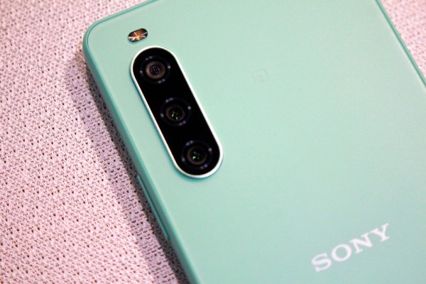 ソフトバンクが5Gスマホ「Xperia 10 IV」を単体購入含めて4万3056円