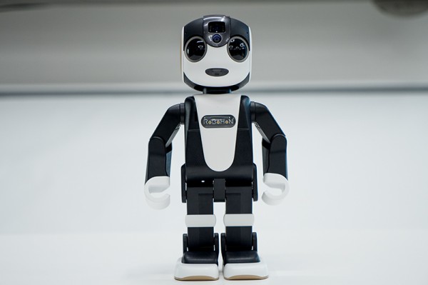 RoBoHon（SR-01M-W） ロボット型携帯電話 音声機能付き シャープの小型で持ち歩けるロボット型携帯電話「RoBoHoN