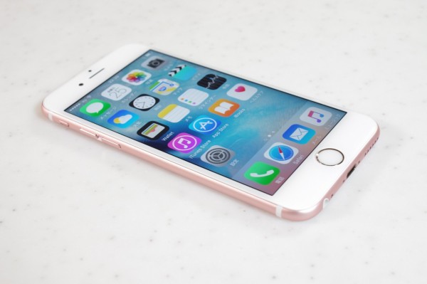 Apple、新スマホ「iPhone 6s」と「iPhone 6s Plus」の合計販売台数が