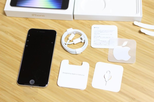 5Gに対応した4.7インチスマホ「iPhone SE（第3世代）を購入
