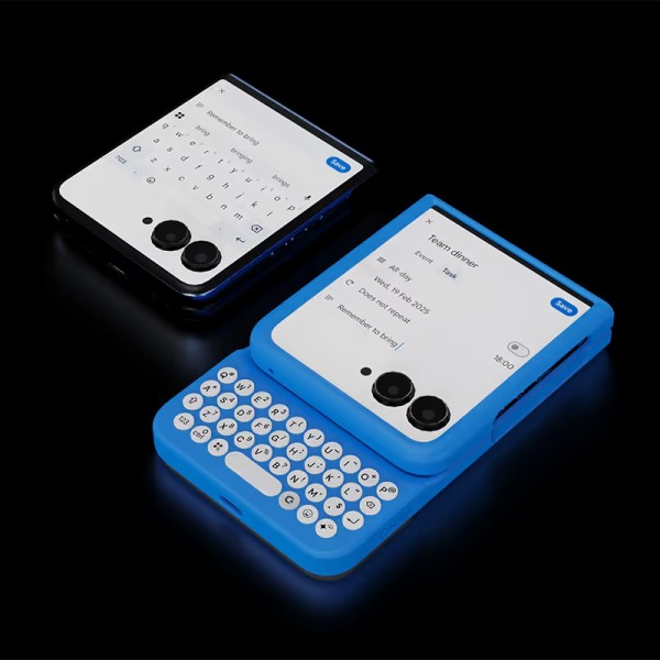 QWERTY配列の物理フルキーボード一体型ケース「Clicks Keyboard