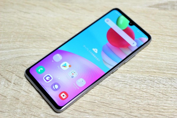 スタンダードスマホ「Galaxy A41」を写真で紹介！NTTドコモ向け「SC