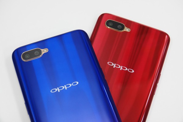 UQ mobile向けSIMフリースマホ「OPPO R17 Neo」を写真と動画で