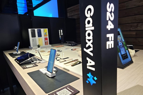 サムスン電子ジャパン、5Gスマホ「Galaxy S24 FE」のメーカー版