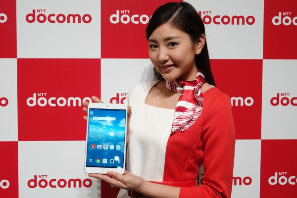 シリーズ初のデュアルカメラを搭載！NTTドコモの防水・防塵対応8インチ